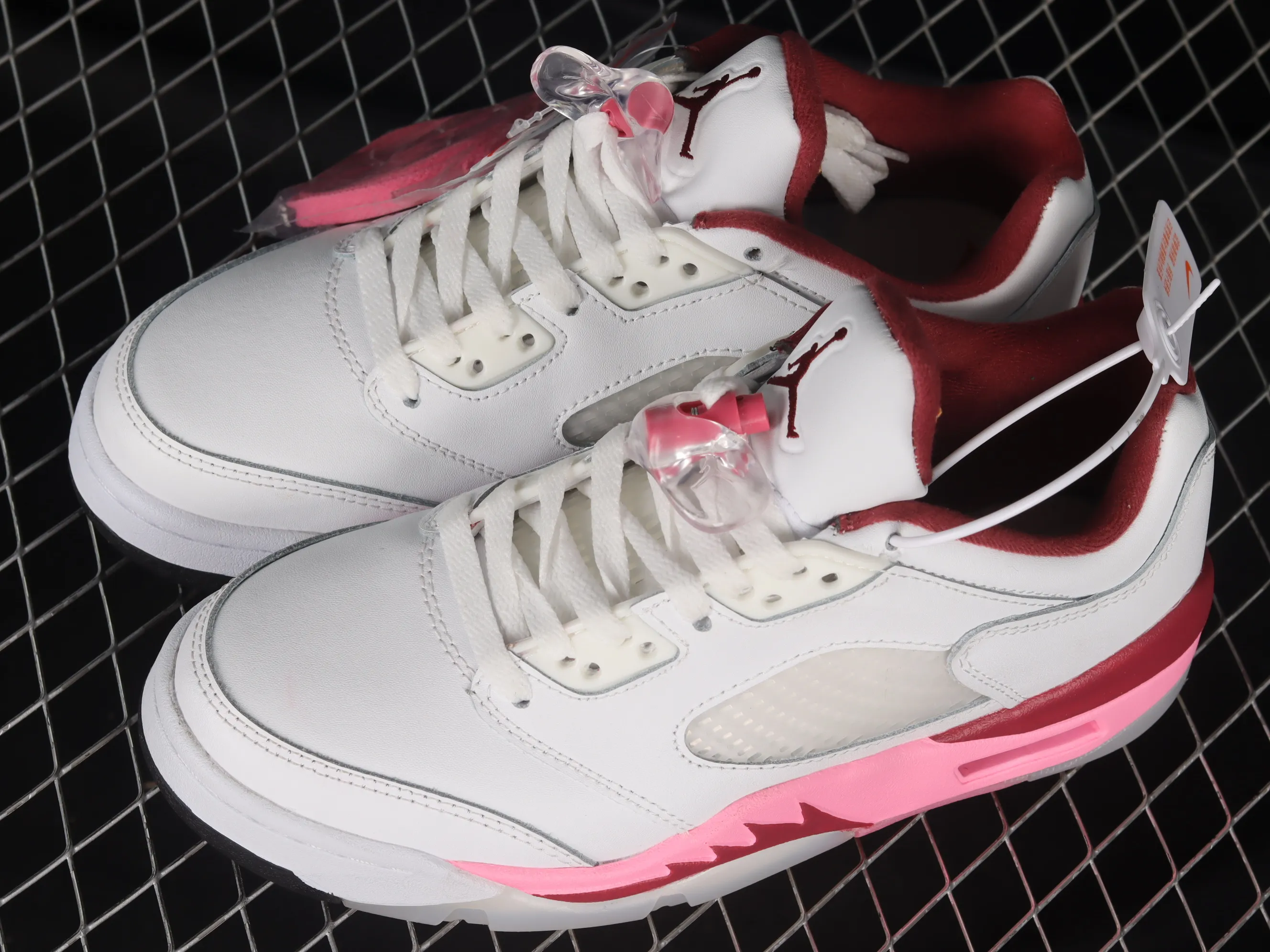 All categories Air Jordan Jordan series basketball shoes Air Jordan 5 Air Jordan Retro Low AJ5 Joe 5 white and pink low-top basketball shoes DX4390-116